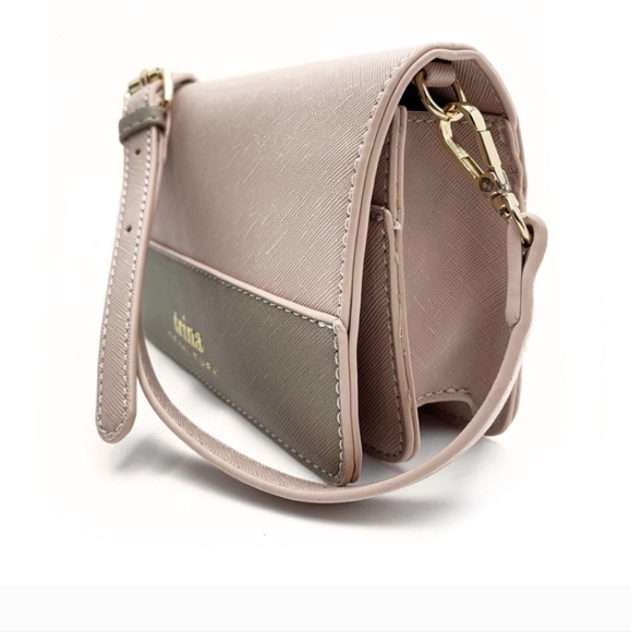 Trina Turk color block crossbody with detachable shoulder strap. Blush W/Tan - Picture 8 of 9